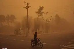 
طوفان شن  |  ۳۰ روستای ریگان مسدود شد 
