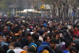 کیهان: بحران کمبود نیروی کارآمد به گونه‌ای است که رهبری نمی‌تواند آن را به صورت آشکار مطرح کند، چون دشمن سوء استفاده می‌کند