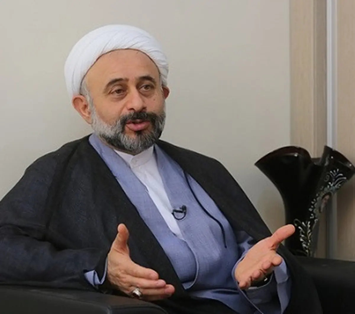 نقویان: شاه هم سر از گور دربیاورد می گوید ما نسبت به زمان قاجار رشد کرده ایم!