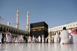 ۵ میلیون و ۸۰۰ هزار نفر در نوبت عمره | دو شرط ایران توسط عربستان پذیرفته نشود، عمره نمی‌رویم