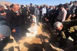 نبش قبر برادر عبدالباقی توسط خانواده قربانیان متروپل | متهم بازداشت شد