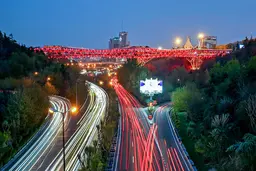 پل طبیعت، قرمز شد