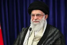 
رهبر معظم انقلاب: در مورد جوان انقلابی، نزدیک انتخابات حرف‌هایی دارم که خواهم زد / بعضی از افراد میانسال مثل جوان‌ها هستند / بعضی‌ها گفته اند که امام در تهران یک امام جمعه ۴۰ ساله را گذاشتند که این حقیر بودم؛ خب همان وقت در کرمانشاه هم یک امام جمعه ۸۰ س