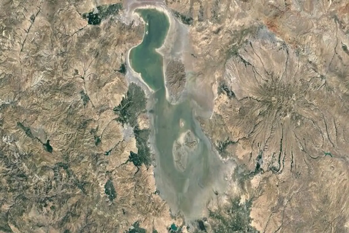 تراز دریاچه ارومیه ۶۸سانتیمتر کاهش یافت