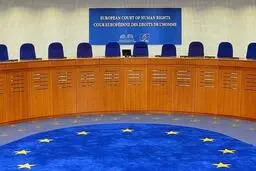دادگاه حقوق بشر اروپا سوئیس را به دلیل تحت فشار قرار دادن یک خبرنگار برای افشای نام منبعش محکوم کرد