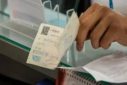 
صدور چک در وجه حامل از فردا ممنوع شد
