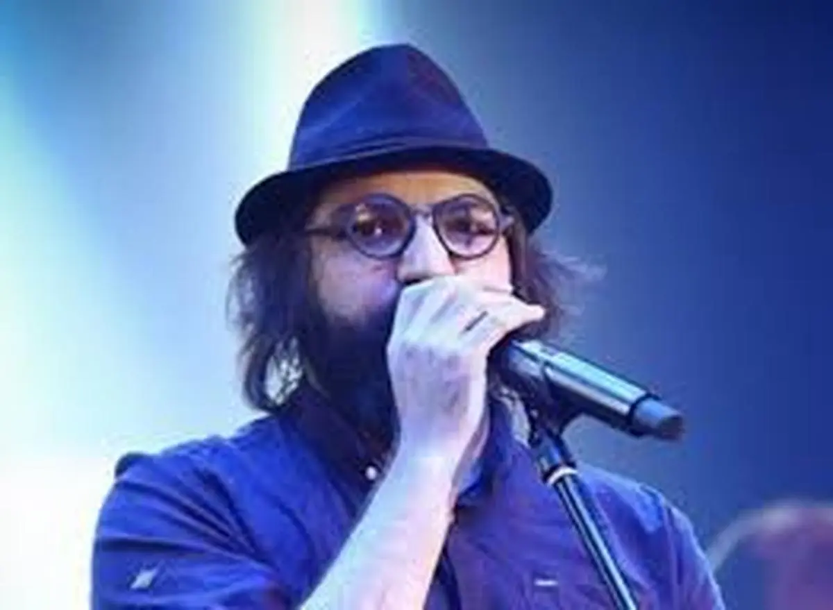 شوخی بهزاد عمرانی با تصور مردم از او | ال۹۰ دارم، همه فکر میکنن پیکم! +ویدئو