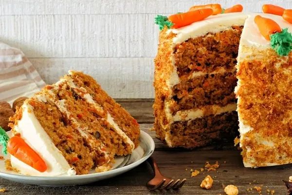طرز تهیه کیک هویج پفکی بدون کره و روغن + ویدیو 