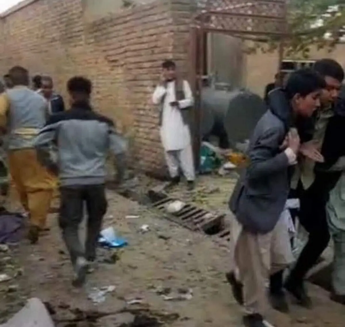  انفجار  |   به یک مرکز آموزشی در کابل حمله شد
