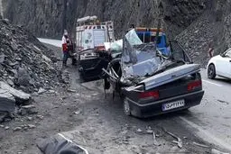 مرگ یک نفر بر اثر ریزش سنگ در محور هراز  | از تردد غیر ضروری خودداری کنید
