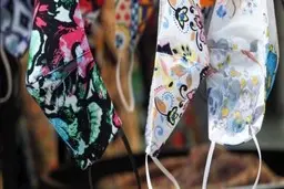 کرونا | برای جلوگیری از کرونا به جای ماسک می‌توان از روسری استفاده کرد؟