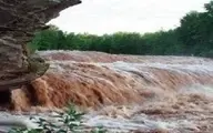 سیلاب راه ارتباطی 3 روستا در هرسین کرمانشاه را  قطع کرد