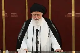 علم الهدی به امجد: شیخ مفلوک ساده‌لوح نادان یک‌مرتبه مسیر کج خودش را نشان داد