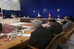 
دولت  | موافقت دولت با افزایش فوق‌العاده جذب کارکنان شهرداری‌ها 
