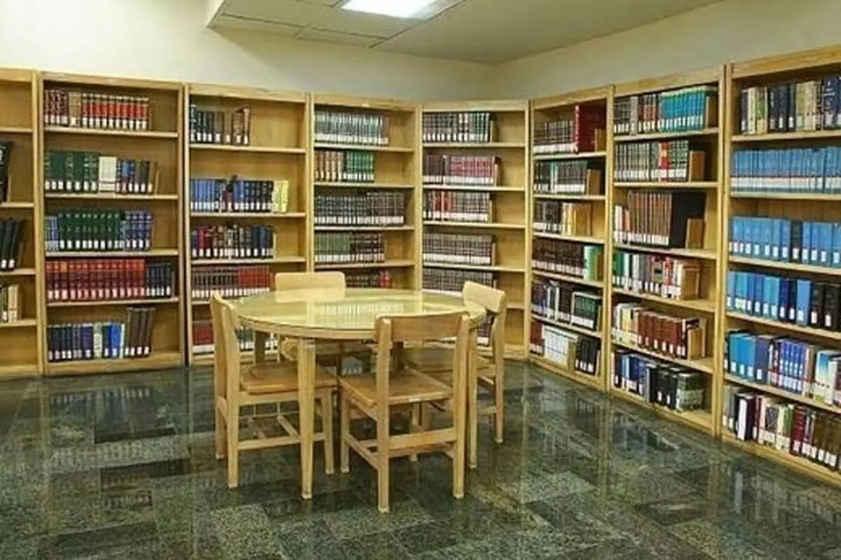 کتاب‌های رایگان در فرودگاه
