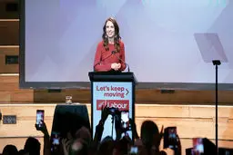 توفان خانم نخست‌وزیر | اولین دولت تک‌حزبی در نیوزیلند بر سر کار می‌آید؟