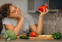 خوردن غذا شب ها باعث افزایش وزن نمی شود