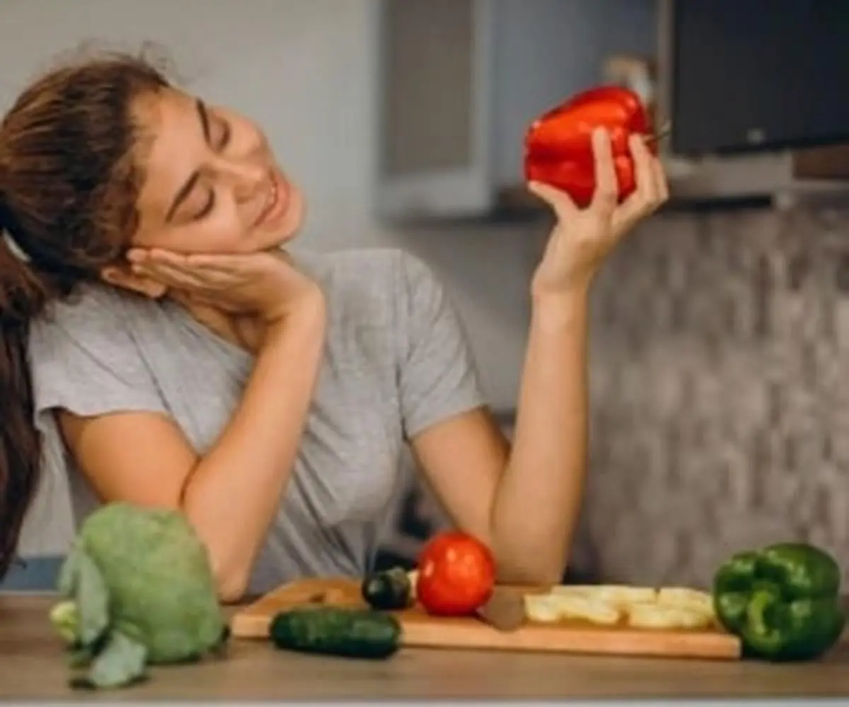 خوردن غذا شب ها باعث افزایش وزن نمی شود
