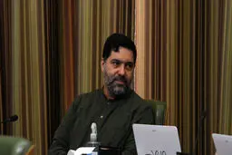 ساماندهی دستفروشان محدوده تئاتر شهر فعلا اجرایی نمی شود | بعد از اینکه شرایط آرام شد اجرا می شود