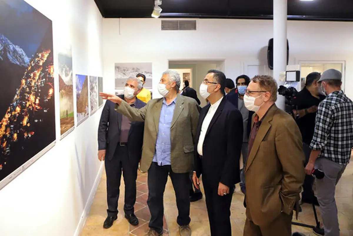  نمایشگاه «اورامان: دامان آسمان» در خانه هنرمندان افتتاح شد