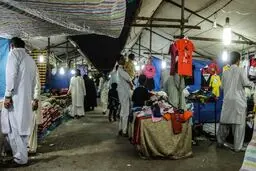 کرونا بازار ایرانشهر را به تعطیلی کشاند