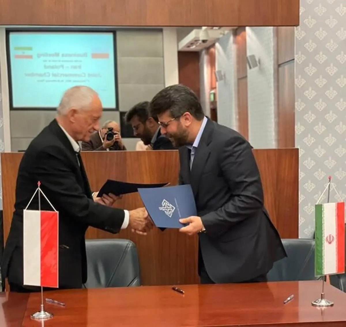 تفاهم‌نامه همکاری‌های گردشگری ایران و لهستان امضا شد