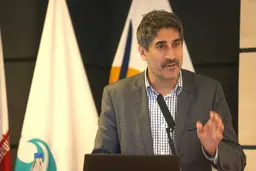 پیگیری شود که چرا در دولت قبلی واکسن وارد نشد 