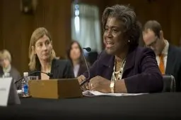 گرینفیلد: همسایگان افغانستان پناهندگان را بپذیرند!