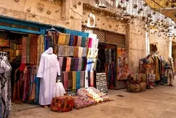 بازار لوازم دست دوم دبی؛ از ساعت‌های لوکس تا لوازم خانه