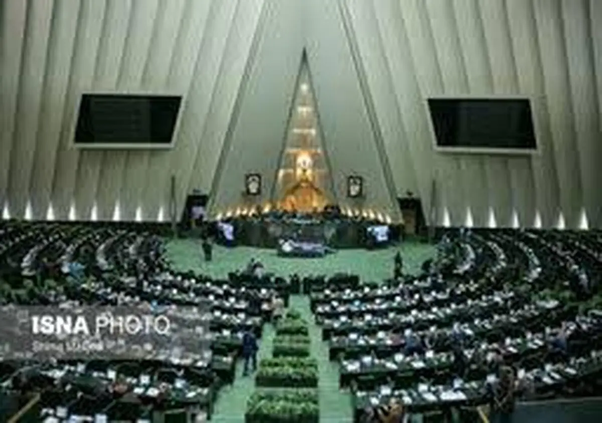 هشدار نماینده مجلس به صداوسیما: اگر فرکانس های ۷۰۰ و ۸۰۰ را آزاد نکنید، مجلس اقدام خواهد کرد 