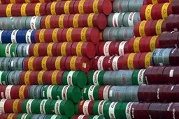 قیمت نفت به پائین‌ترین نرخ خود در ۲۱ سال گذشته رسید