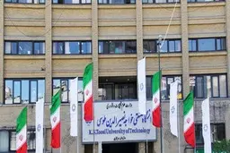 
دانشگاه خواجه نصیرالدین طوسی: احتمال تشکیل کلاس‌های حضوری در نیم سال جاری بسیار کم است
