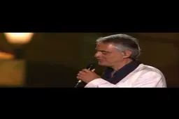 رهایی محبوب ترین خواننده جهان از کرونا+فیلم
