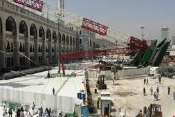 سقوط جرثقیل در مسجدالحرام بلای آسمانی بود/ عاملان حادثه تبرئه شدند!