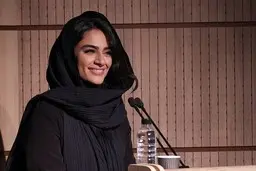 بازداشت هیوا سیفی‌زاده در حین اجرا | توقف فعالیت‌های عمارت روبرو تا اطلاع ثانوی +تصویر