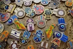 نقدی بر اقتصاد سیاسی خرافه | آسیب‌ عقلانیت از نفوذ باورهای غیرعلمی!