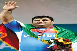 حسین رضازاده راهی بیمارستان شد! |  فعلا تحت مراقبت و بستری است