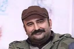 تکه زننده مهران احمدی به همسرش | چرا ریش‌هاتو نمی‌زنی؟ تو مردی یا زن؟+ویدئو 
