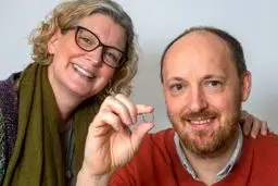 مرد خوشبخت حلقه ازدواجش را پس از 6 سال پیدا کرد+ عکس