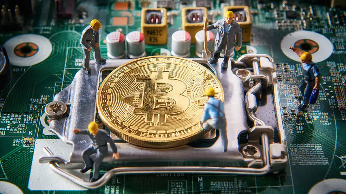 سقوط ارزش بیت کوین به دنبال محدودیت استخراج در چین