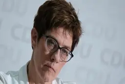 
 آمریکا | مکرون و وزیر دفاع آلمان از یکدیگر انتقادکردند