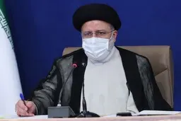 رئیسی در ستاد ملی کرونا: با سواستفاده کنندگان از موضوع واکسن، قاطعانه برخورد شود