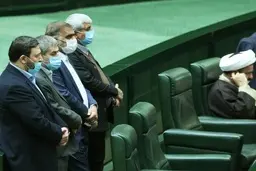 یک نماینده: رئیس جمهور یا وزرایی که پاسخ قانع‌کننده‌ای به نمایندگان مجلس ندهند، یا استیضاح آن‌ها کارآیی نداشته باشد، برای همیشه از گرفتن پست‌های سیاسی محروم خواهند شد