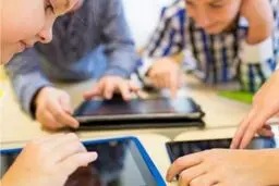 تحویل ۲۴۲ فرزند به خانواده‌های پایتخت‌نشین متقاضی «فرزندخواندگی»