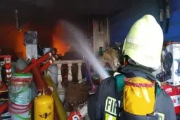 
 به دلایل نامشخص 2 آتش‌سوزی در شیراز و لامرد رخ داد
