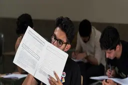 کنکوری‌هایی که اطلاعات کارتشان مشکل دارد، بخوانند