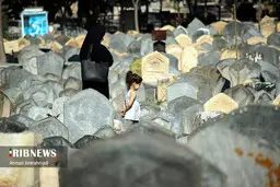  سنگ قبر‌های ایستاده درقبرستان تاریخی سفیدچاه 