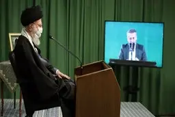 
مداحان کشور از طریق ارتباط تصویری با رهبر معظم انقلاب دیدار کردند
