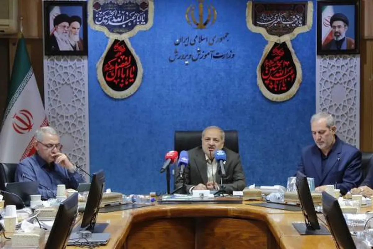 زمان امتحانات نهایی تغییر نمی‌کند | تبدیل انجمن اولیا و مربیان به سازمان مربیان