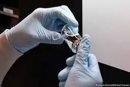 
 داروی رمدسیویر  تاثیر چندانی در کاهش مرگ و میر بیماران کرونایی ندارد